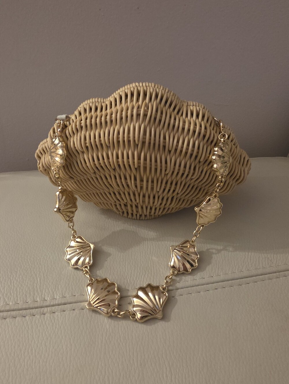 NWT - Tommy Bahama Shell Handbag